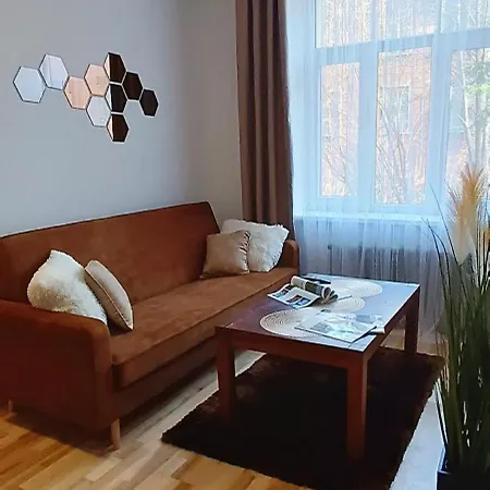 Cozy & Bright 1 Bedroom With Park Nearby - Free Parking, Riga, Up To 5 Guests Apartment *